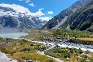 6 Day South Island New Zealand Private Tour from Auckland - Day 2: TranzAlpine to Arthur’s Pass, Castle Hill photos, then Lake Tekapo’s stargazing