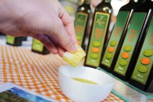 Auckland: Flavours of our City Food Walk - Meeting point at 188 Quay Street and the walk pace