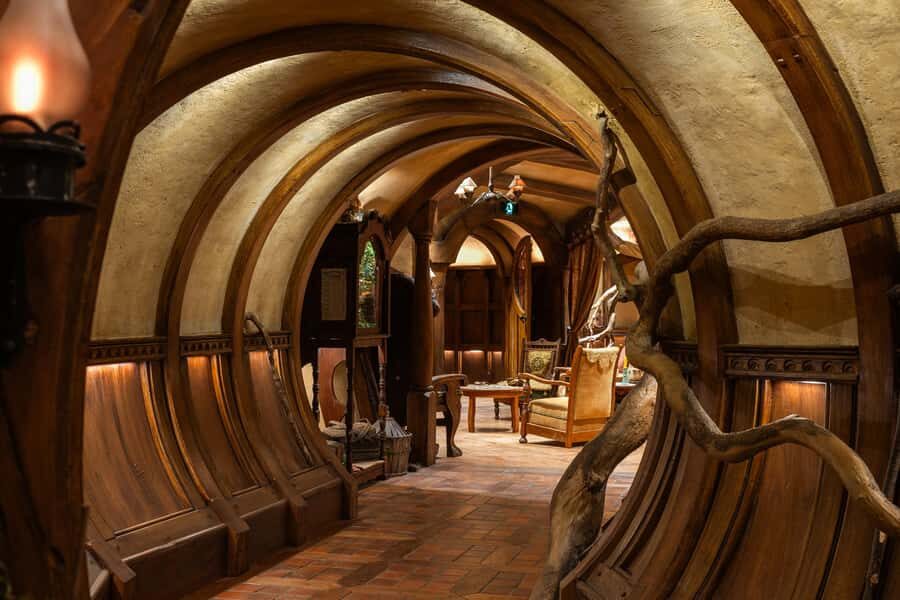 Auckland: Hobbiton Movie Set Day Trip with Festive Lunch - Green Dragon Inn Included Drink: A Real Theming Win