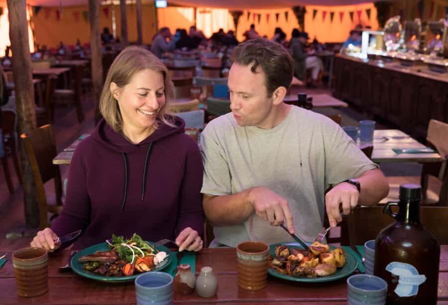 Auckland: Hobbiton Movie Set Day Trip with Festive Lunch - The Long Ride Out: Wi‑Fi, Air-Conditioning, and Fun Facts