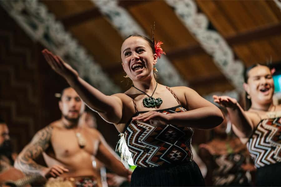From Auckland: Rotorua Te Puia, Haka & Polynesian Spa Tour - Te Aronui a Rua Cultural Performance: Pōhiri, Waiata, Mōteatea, Poi and Haka