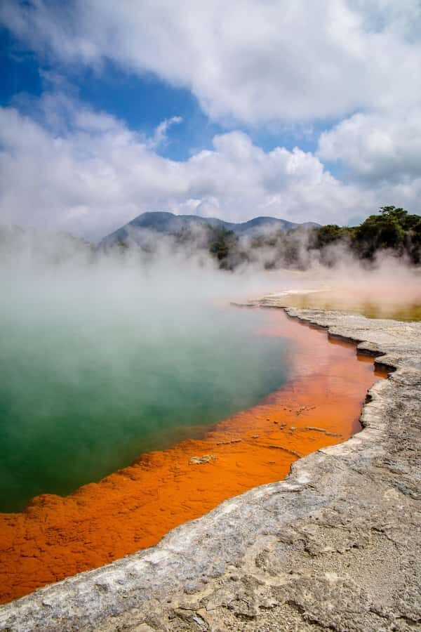From Auckland: Wai-O-Tapu & Polynesian Spa Rotorua Day Tour - Auckland to Rotorua by van: what that long drive really changes