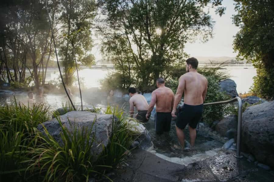 From Auckland: Wai-O-Tapu & Polynesian Spa Rotorua Day Tour - FAQ