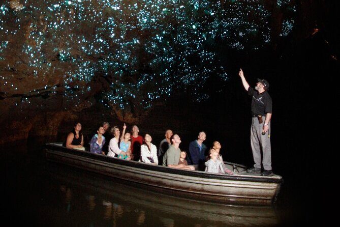 Hobbiton and Waitomo Caves Small Tour from Auckland - Lunch at Shire’s Rest Café: plan for food you choose yourself