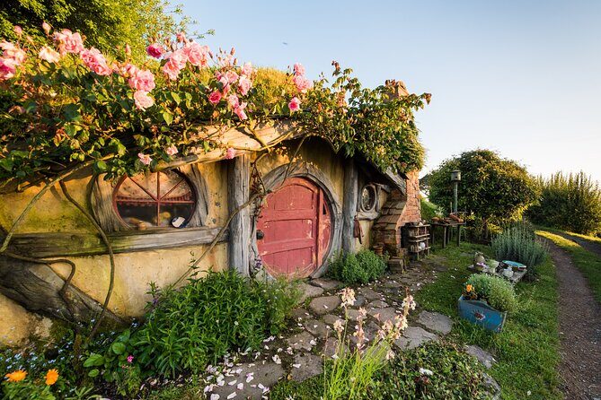 Hobbiton Movie Set day tour From Auckland - Green Dragon Inn: The Included Drink Break