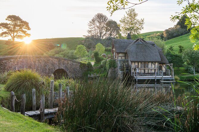 Hobbiton Movie Set Experience: Private Tour From Auckland - Private tour value: what you get for $588.92 per person