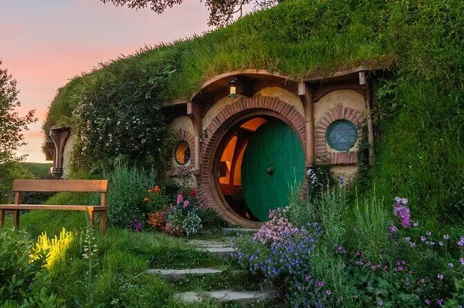 Hobbiton Movie Set Small Group Private Transfer from Auckland - How the day runs: Auckland pickup, Hamilton charging stops, then Matamata