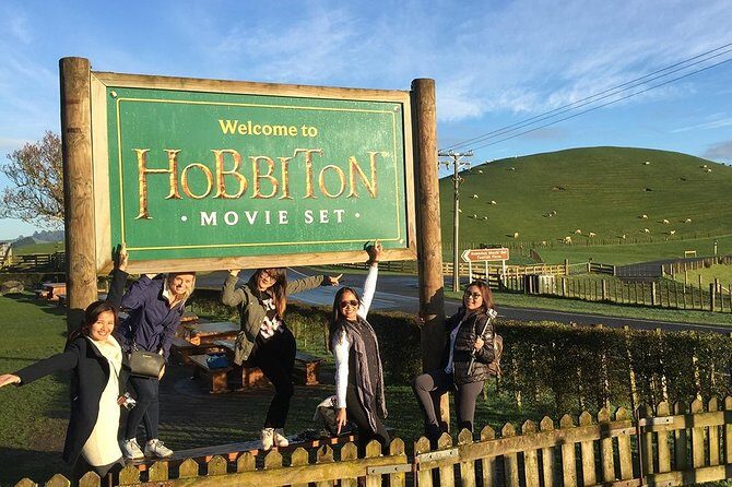 Hobbiton Movie Set Small Group Tour from Auckland - Auckland to Hobbiton: the long drive that’s actually part of the day