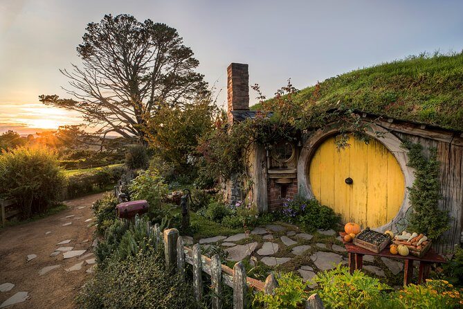 Hobbiton & Waitomo Caves Guided Tour from Auckland with Lunch - Hobbiton Movie Set Near Matamata: Working Farm Charm and Real Hobbit-Hole Photos