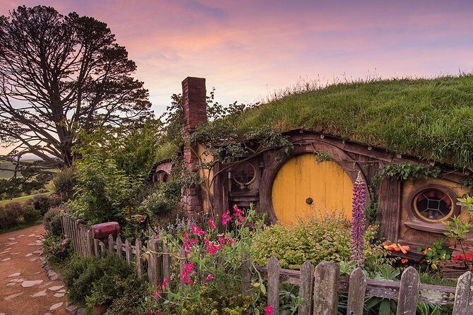 Hobbiton & Waitomo Caves Small Group Tour from Auckland inc Lunch - The return drive to Auckland: secret stops and cruise-timing reality checks