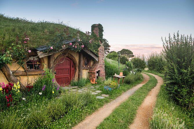 Magical Hobbiton: Small-Group Guided Tour from Auckland - From Auckland to the Shire: how the ride works