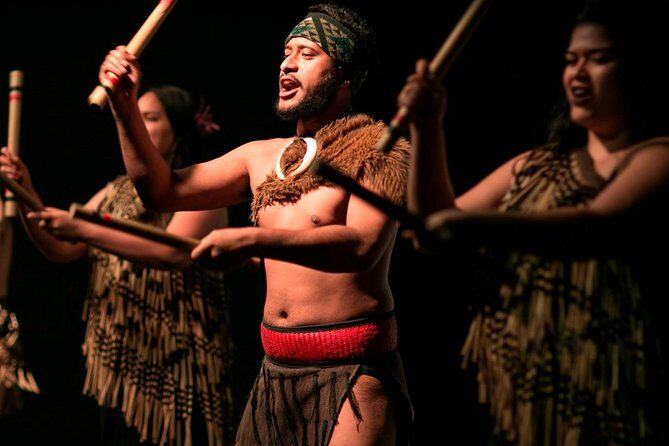 Private Auckland Maori Luxury Tour - Mercedes pickup, timing from 9am to 5pm, and how the day is paced