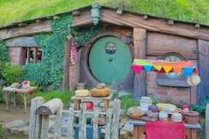 Private Hobbiton Movie Set and Rotorua Day Trip from Auckland - Starting in Auckland: pickup is the hidden value
