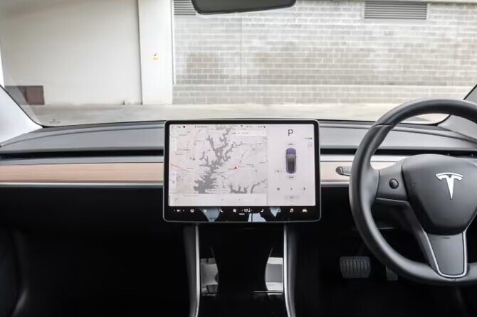 Private Tesla Transfer: Auckland, Tauranga, Rotorua, Taupo - Flexible pickup times: where private really helps