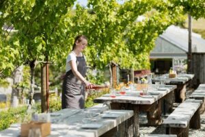 Private tour - Matakana Art & Wine Village - Matakana Village chocolate tasting: a quick stop with big payoff