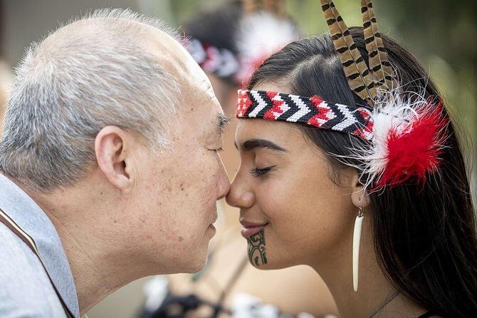 Rotorua Highlights Tour inc. Te Puia Tour, Lunch & Cultural Show - Cultural show at Te Puia: what you’ll experience and how to enjoy it
