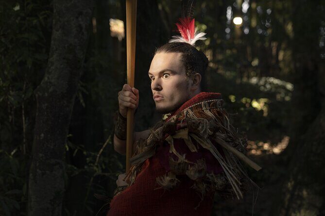 Te Pā Tū Evening Cultural Experience - Private Tour from Auckland - Te Pa Tū’s setting: ceremonial welcome, bonfires, and a forest amphitheatre