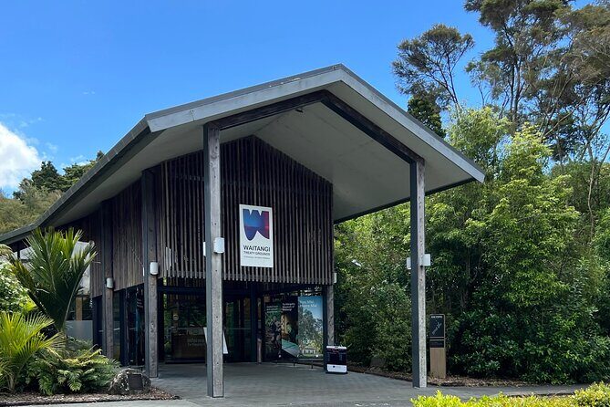 Waitangi Treaty Ground Day Trip Private Transport From Auckland - Small practical tips for a smooth long day